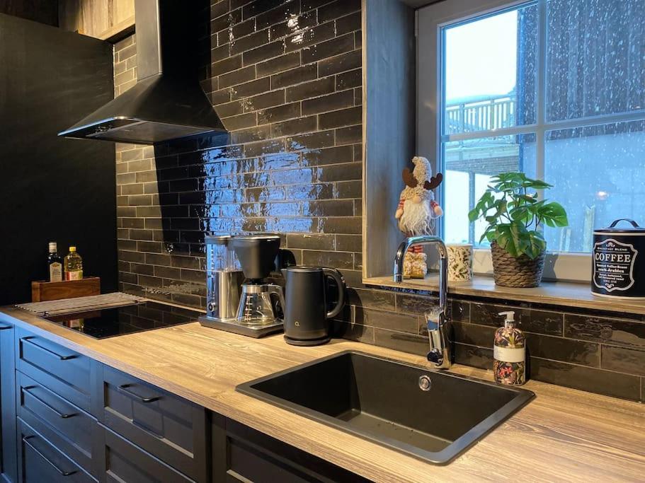 Modern Stuga Med Ski Lodge Kaensla Järvsö المظهر الخارجي الصورة